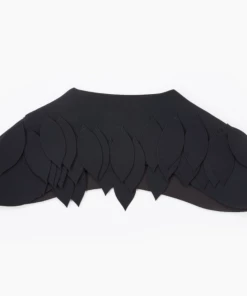 Ruban Noir Cape Plume Neck Cover